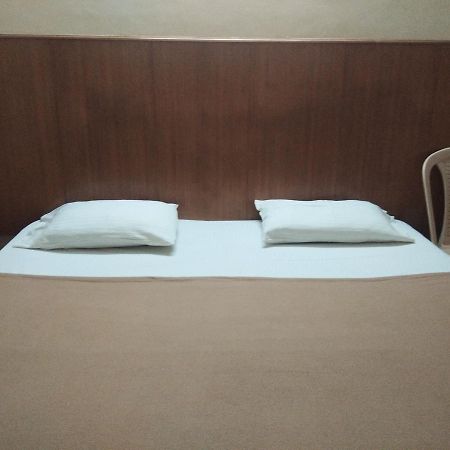 Veekay Tourist Home بنغالور المظهر الخارجي الصورة