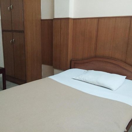 Veekay Tourist Home بنغالور المظهر الخارجي الصورة