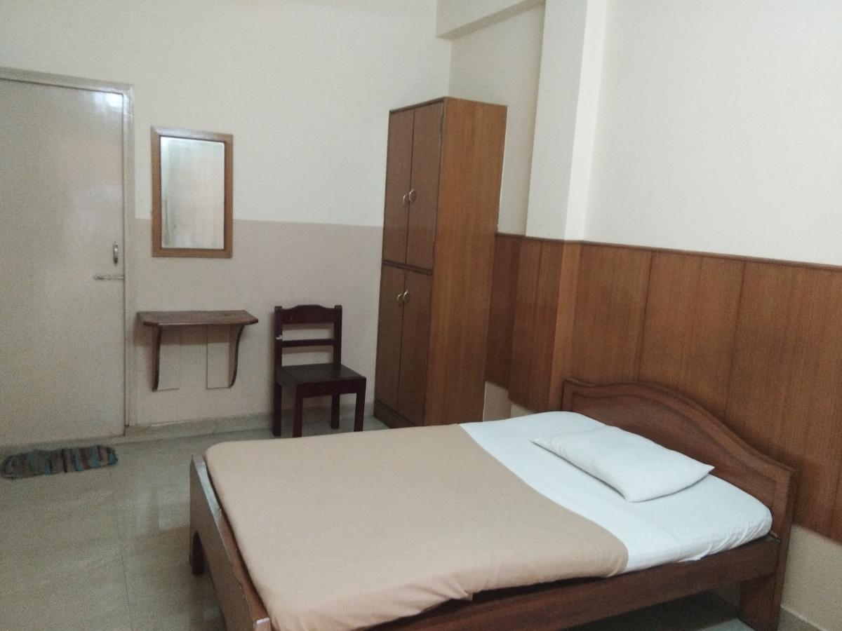 Veekay Tourist Home بنغالور المظهر الخارجي الصورة