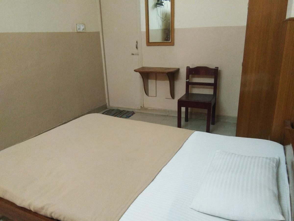 Veekay Tourist Home بنغالور المظهر الخارجي الصورة